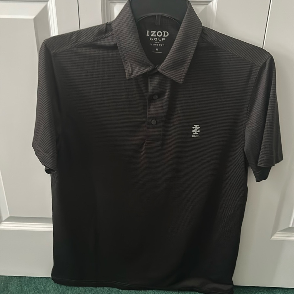 Men’s Izod golf shirt